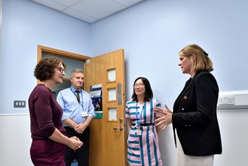 Baroness Merron meets with staff and former patient in Centre for Fetal Care