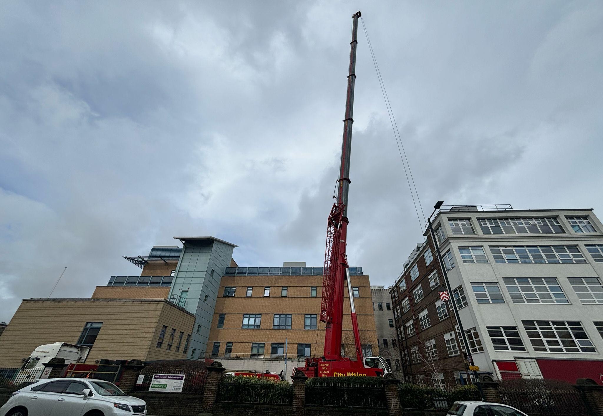 Photo of crane in front of the hospital