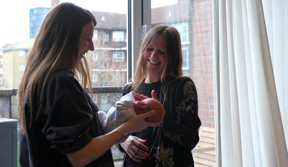 Photo of Grace, her baby Amy and sister Amy