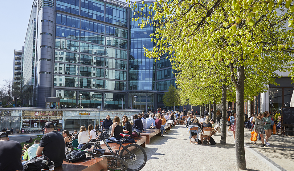 Paddington Central with people