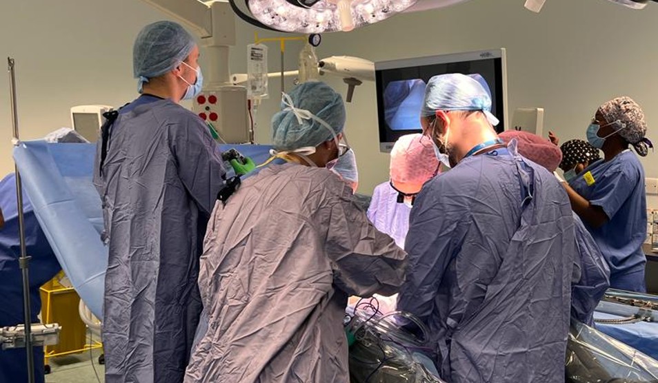 Transplant team in theatre