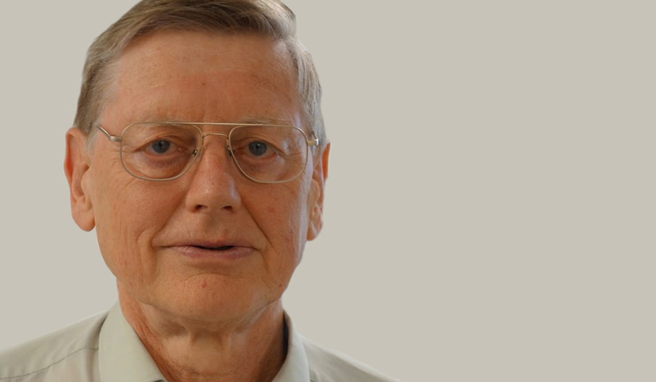 Stephen Bloom Stephen Bloom