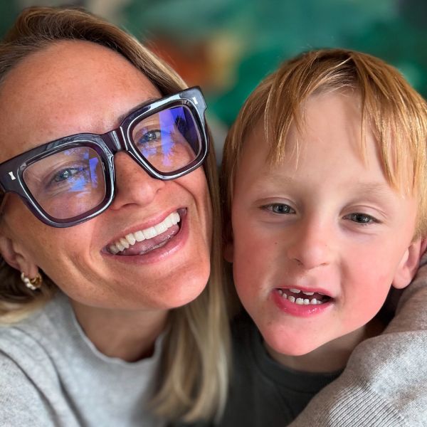Photo of former patients Ashley and Michael smiling for a selfie.