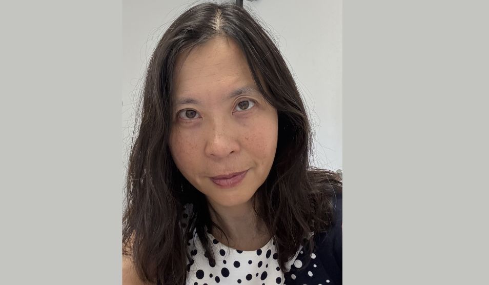 Miss Vickie Lee, Consultant Ophthalmic and Oculoplastic surgeon.