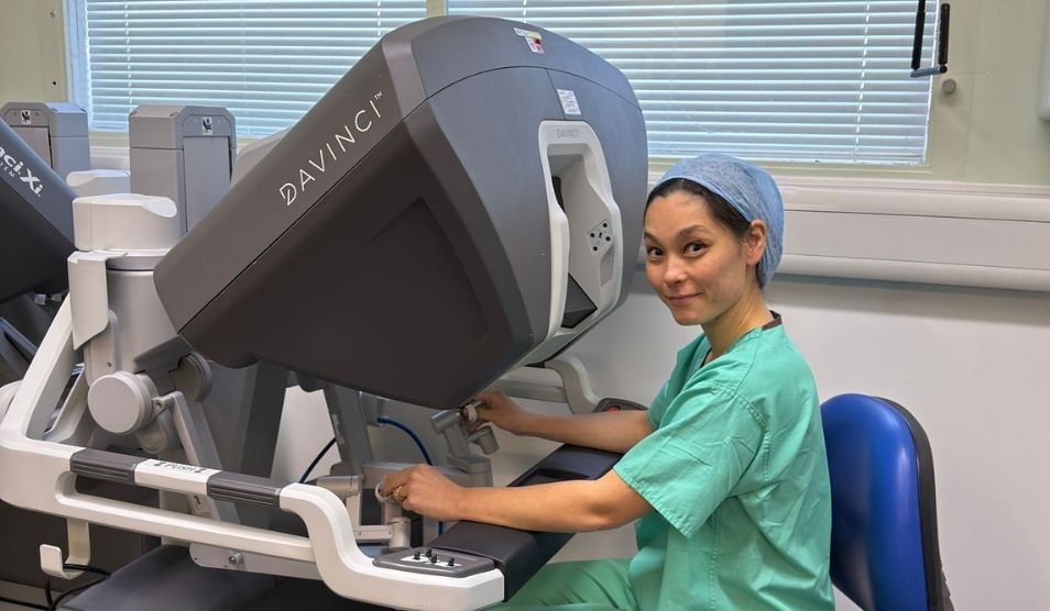 Photo of Ms Mariana Bertoncelli Tanaka, consultant urological surgeon in robotic prostatectomy and focal therapy at our Trust.
