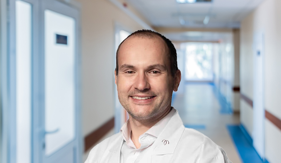 Portrait of Srdjan Saso, consultant gynaecologist and gynaecological cancer surgeon at Imperial College Healthcare.